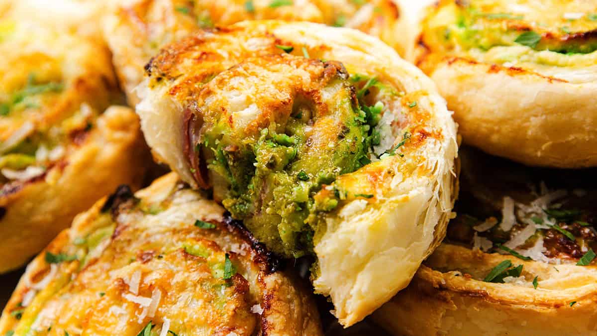 Easy Make-Ahead Pesto Prosciutto Puff Pastry Pinwheels